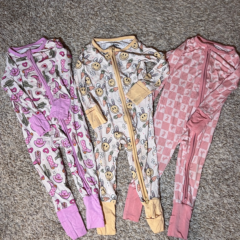 Dream Big Little Pajama Rompers. Size 6-12m